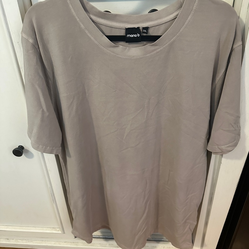 Mono B Light Grey Short Sleeved Tee Size 2X